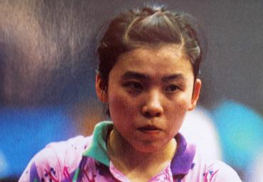 43d 1995 Weltmeisterin Deng Yaping